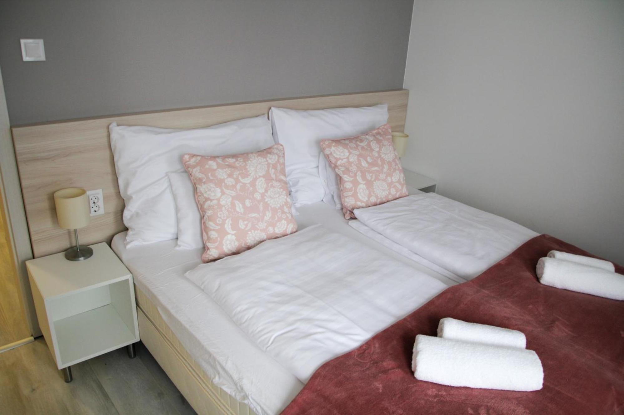 ****Heviz Springs Apartments Екстер'єр фото