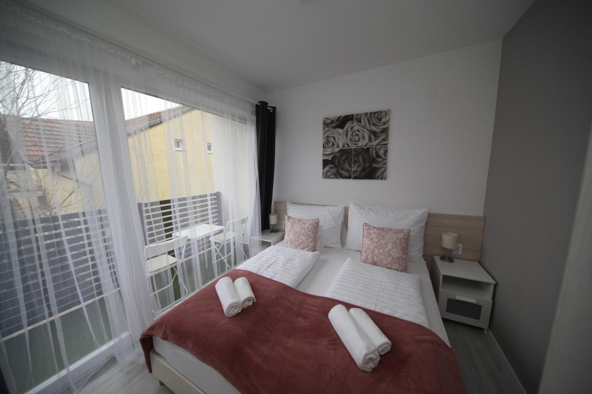 ****Heviz Springs Apartments Екстер'єр фото