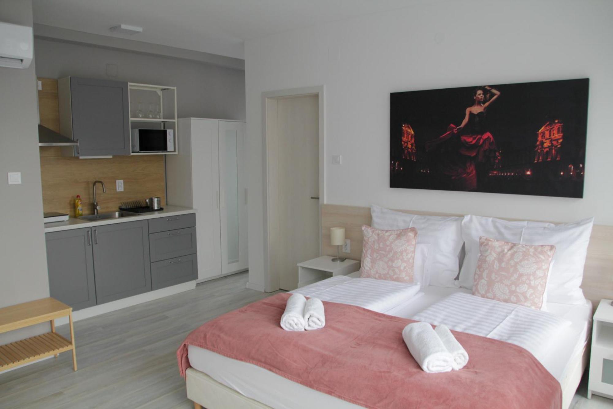 ****Heviz Springs Apartments Екстер'єр фото